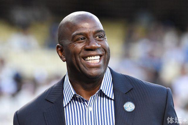 原帅34分山西送四川6连败 新疆大胜青岛5连胜